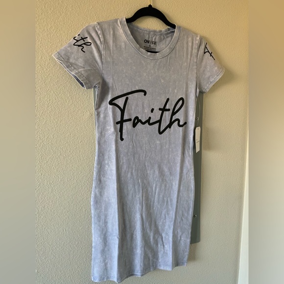 Dresses & Skirts - T-Shirt Dress